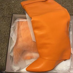 Women’s boots brand new from Akira online boutique